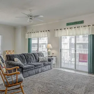 Apartment Whispering Sands 301