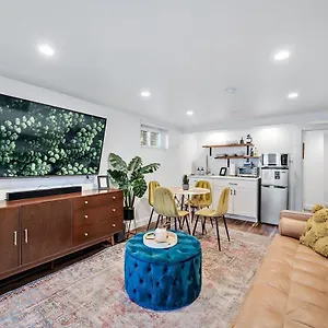 Apartment Stylish 2 Bedroom Apt Steps From Regis Tennyson St